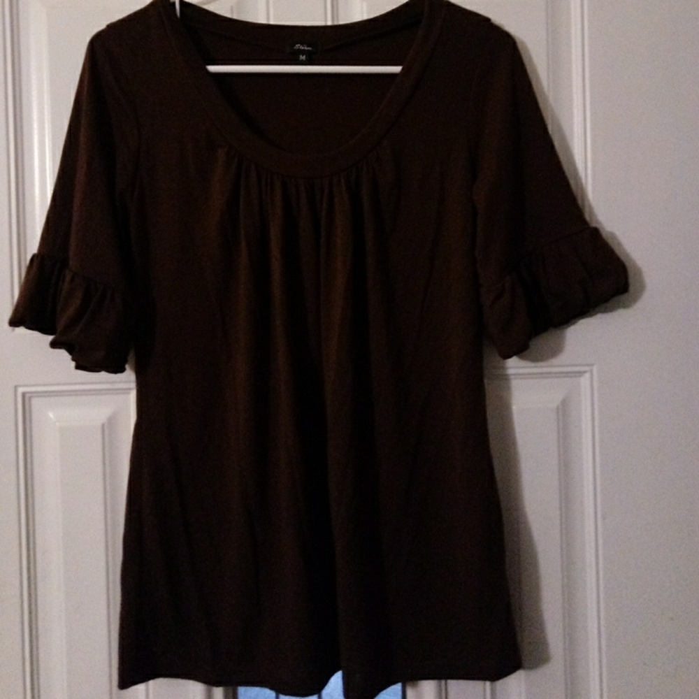 EUC nice pullover top with spandex size medium